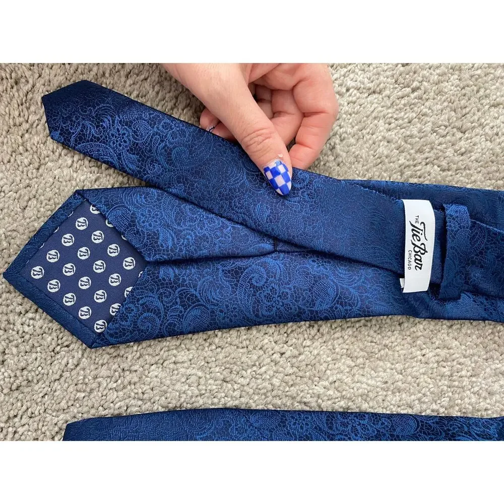 NWT The Tie Bar Blue Paisley Men’s Necktie Chicago